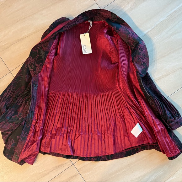 Regal Burgundy Blazer by Lindi - Picture 5 of 16